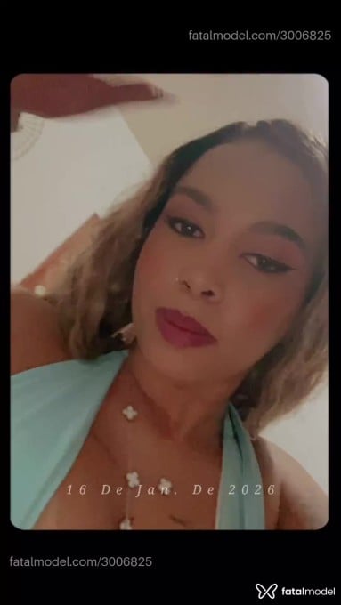 Acompanhante mulher loira (o) de olhos castanhos em Inhapim - Hilary Amorim