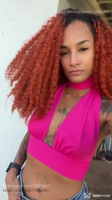 Acompanhante mulher ruiva (o) de olhos castanhos em Presidente Epitácio Acompanhante mulher ruiva (o) de olhos castanhos em Presidente Epitácio - Melissa