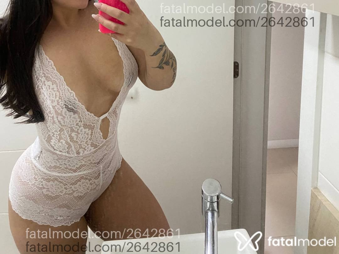 Acompanhante mulher morena (o) de olhos castanhos - Isa