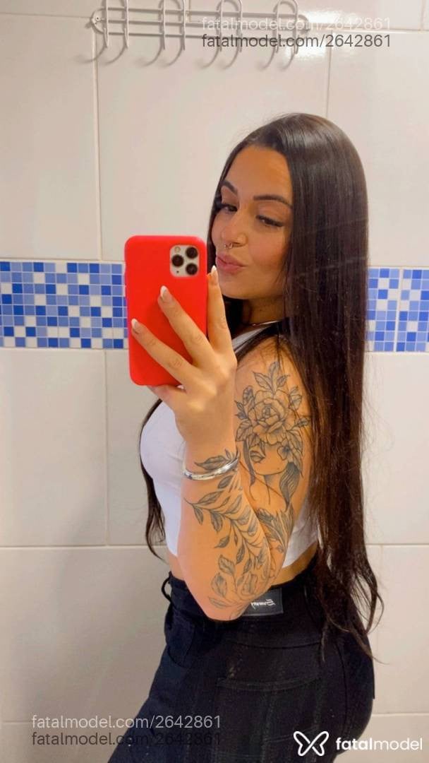 Acompanhante mulher morena (o) de olhos castanhos em Balneário Camboriú - Isa