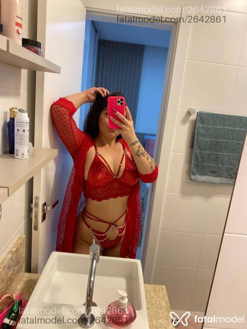 Acompanhante mulher morena (o) de olhos castanhos - Isa