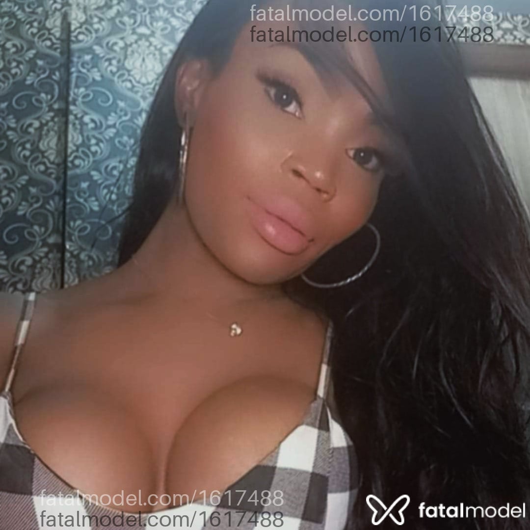 Acompanhante mulher trans morena (o) de olhos castanhos em Viamão - Pietra