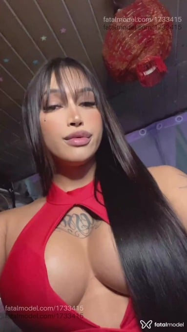 Acompanhante mulher trans com cabelo castanho de olhos castanhos em Caxias do Sul Acompanhante mulher trans com cabelo castanho de olhos castanhos em Caxias do Sul - Dandara