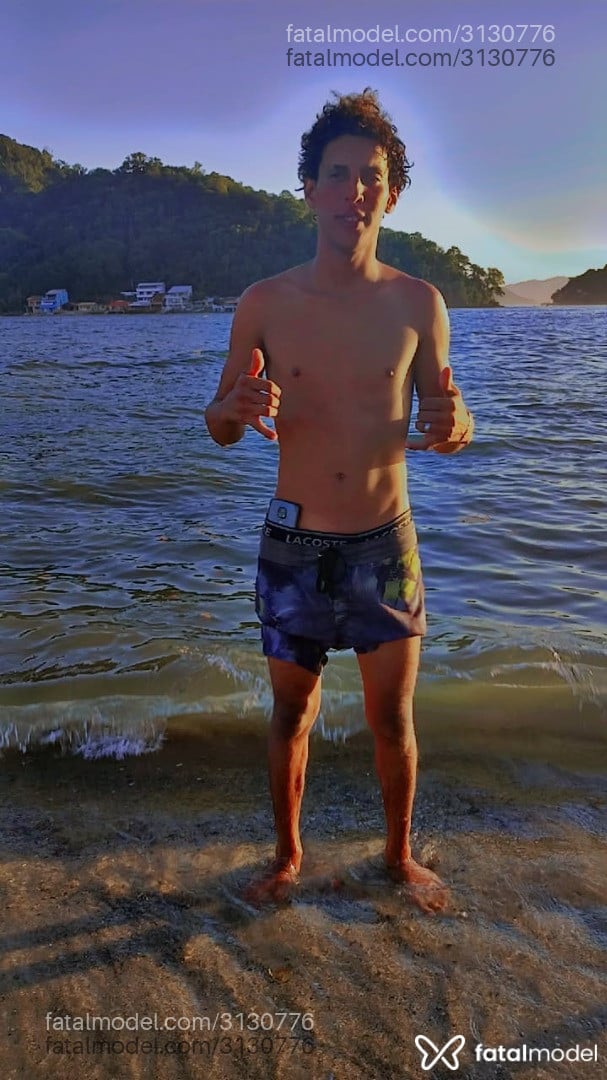 Acompanhante homem morena (o) de olhos castanhos em Rio de Janeiro - Salomão