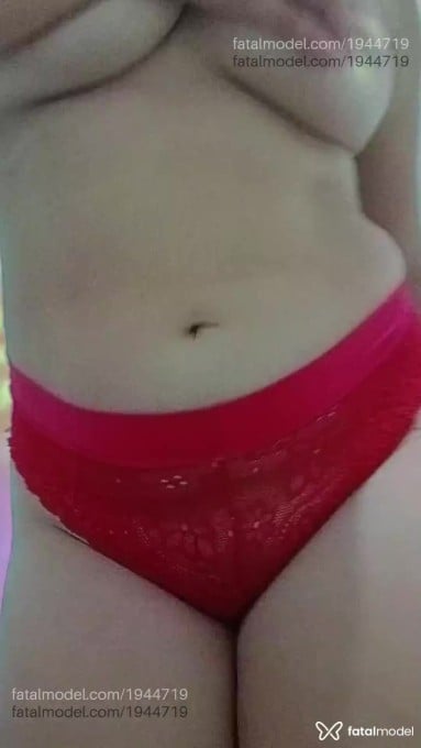 Acompanhante mulher com cabelo castanho de olhos castanhos - Jasmin Acompanhante mulher com cabelo castanho de olhos castanhos - Jasmin