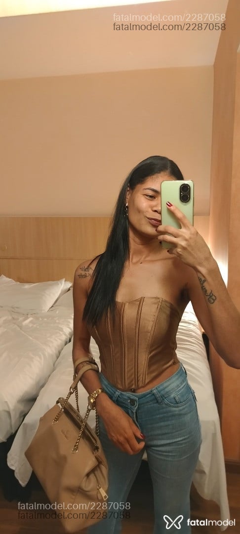 Acompanhante mulher morena (o) de olhos castanhos - Keylla