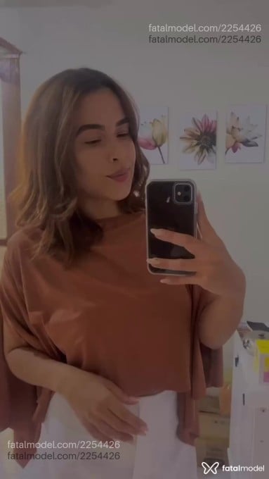 Acompanhante mulher com cabelo castanho de olhos castanhos em Virtual - Babygirl