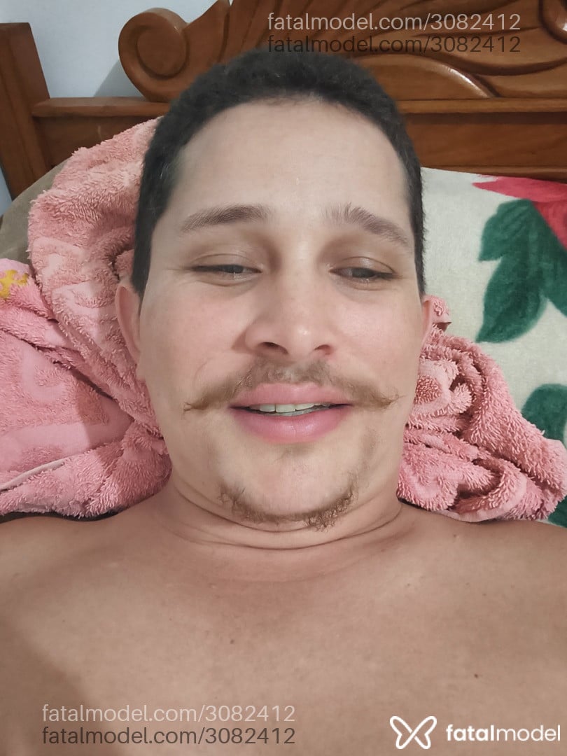 Acompanhante homem ruiva (o) de olhos verdes em Trindade Acompanhante homem ruiva (o) de olhos verdes em Trindade - Eliudo