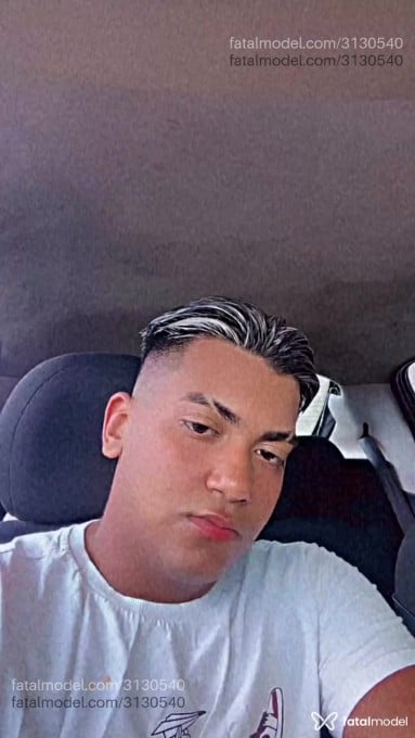 Acompanhante homem loira (o) de olhos castanhos em Joinville - Felipe