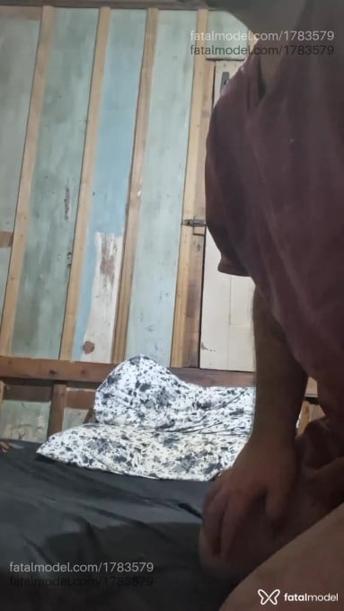 Acompanhante homem morena (o) de olhos castanhos em Tubarão - Ezequiel