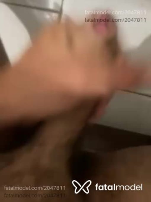 Acompanhante homem loira (o) de olhos castanhos em São José - Guilherme