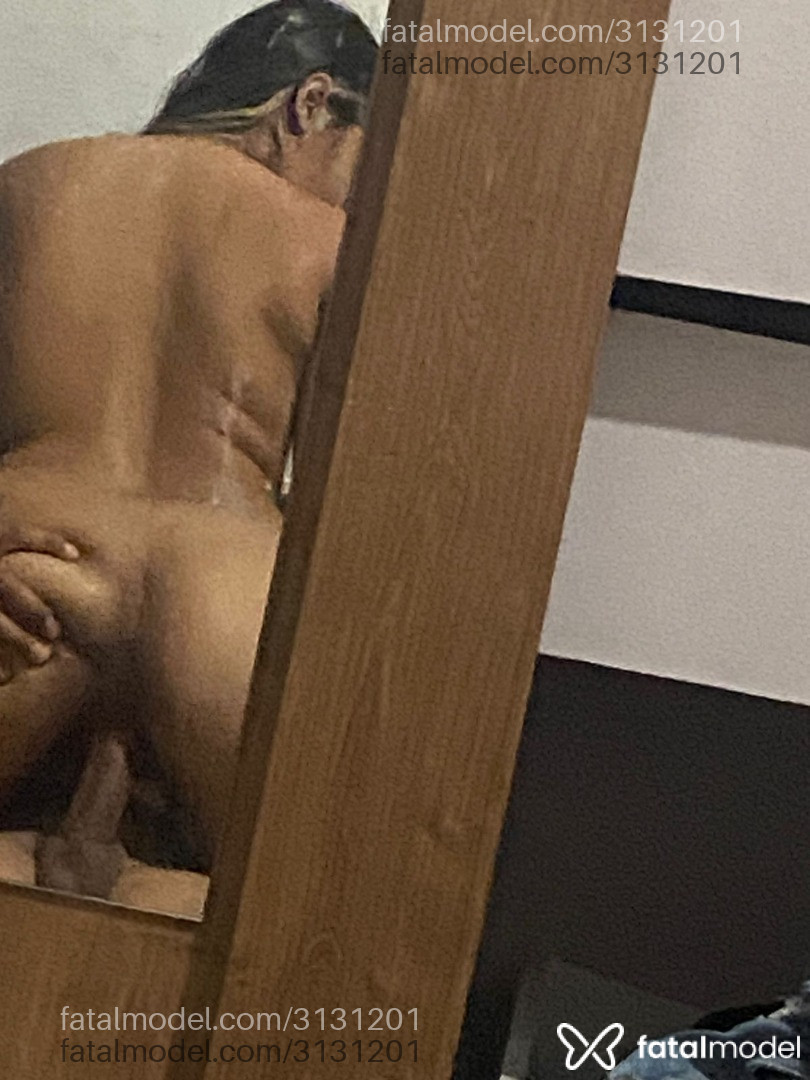 Acompanhante homem morena (o) de olhos castanhos - Ele Mesmo Acompanhante homem morena (o) de olhos castanhos - Ele Mesmo