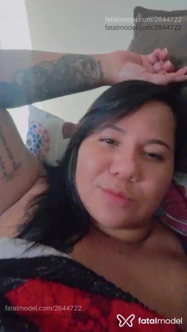 Acompanhante mulher morena (o) de olhos castanhos - Julia Mendes Acompanhante mulher morena (o) de olhos castanhos - Julia Mendes