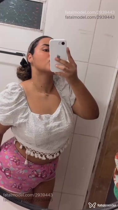 Acompanhante mulher morena (o) de olhos castanhos em Teixeira de Freitas Acompanhante mulher morena (o) de olhos castanhos em Teixeira de Freitas - Júlia Martins