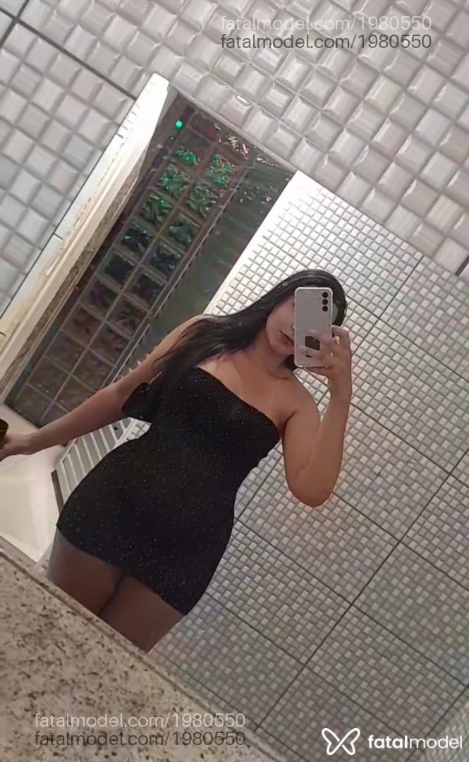 Acompanhante mulher morena (o) de olhos castanhos - Luíza