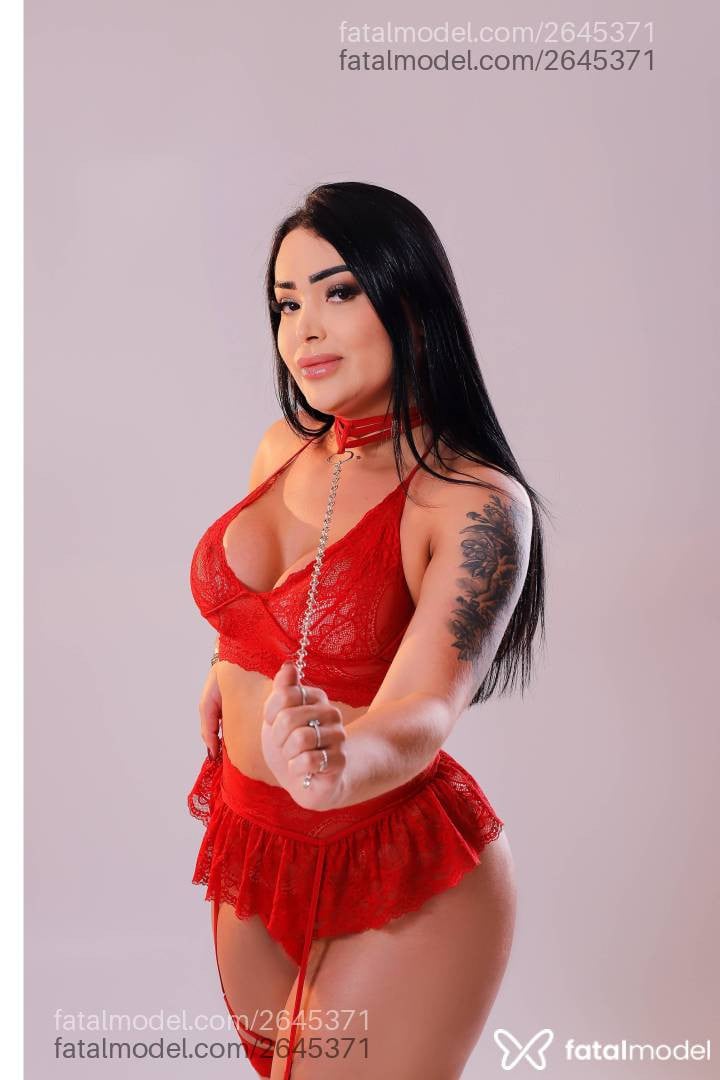 Acompanhante mulher trans morena (o) de olhos castanhos - Luluzinhasafada