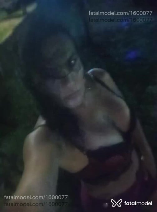 Acompanhante mulher trans com cabelo castanho de olhos castanhos em Tramandaí - Japonesa