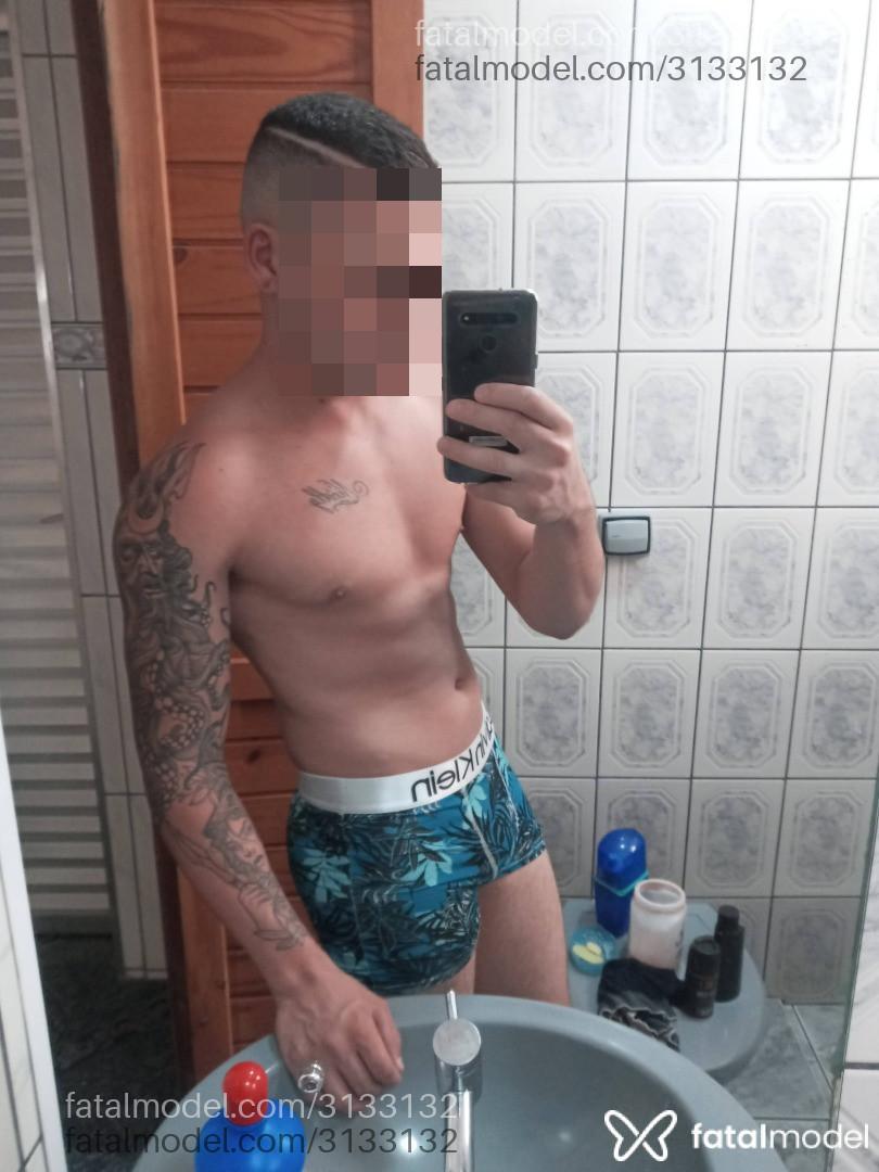 Acompanhante homem com cabelo castanho de olhos castanhos em São Paulo - Galego