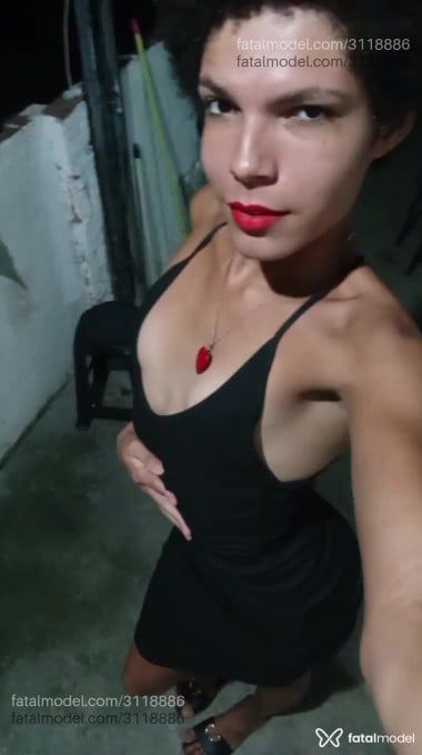 Acompanhante mulher trans morena (o) de olhos castanhos - Michelyy Acompanhante mulher trans morena (o) de olhos castanhos - Michelyy