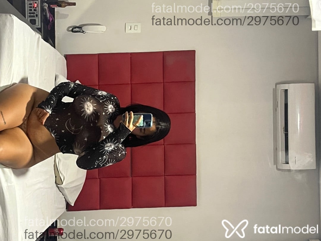 Acompanhante mulher morena (o) de olhos castanhos em São João Del Rei - Mia Kaliffa