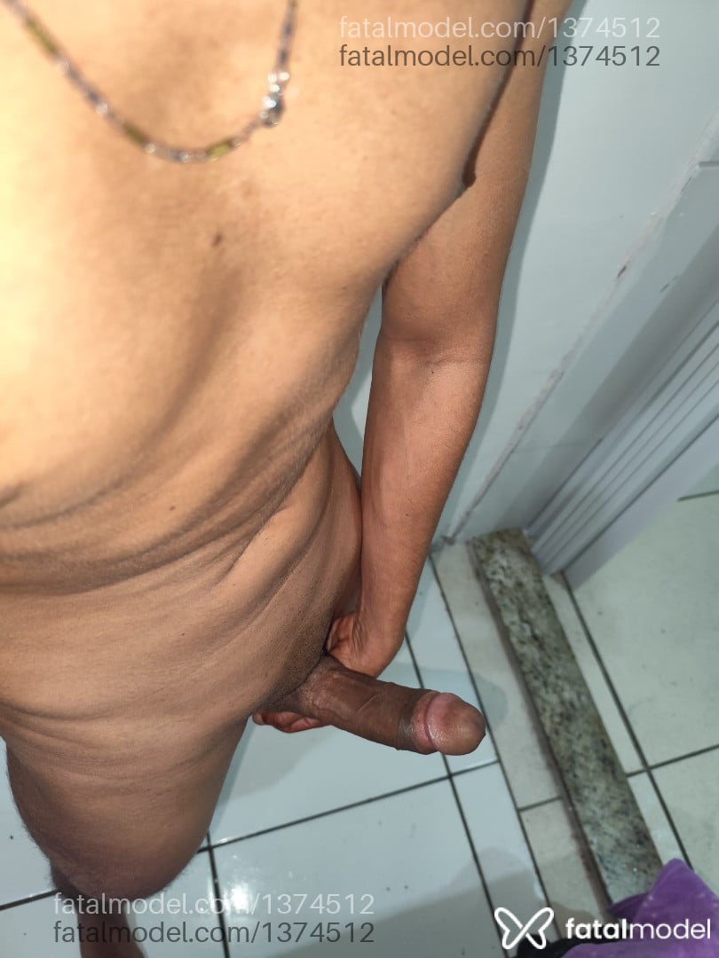 Acompanhante homem morena (o) de olhos castanhos - Romeu Dimitri Acompanhante homem morena (o) de olhos castanhos - Romeu Dimitri