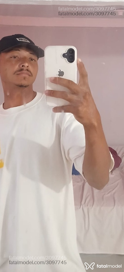 Acompanhante homem com cabelo castanho de olhos castanhos em São Mateus Acompanhante homem com cabelo castanho de olhos castanhos em São Mateus - Rodrigo