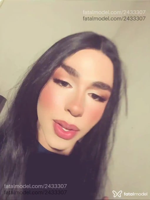 Acompanhante homem trans com cabelo castanho de olhos castanhos em Fortaleza - Mateus