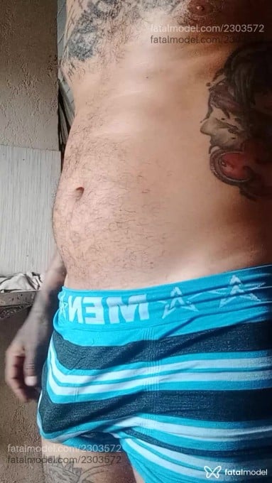 Acompanhante homem com cabelo castanho de olhos castanhos em Ariquemes Acompanhante homem com cabelo castanho de olhos castanhos em Ariquemes - Morena Bandida