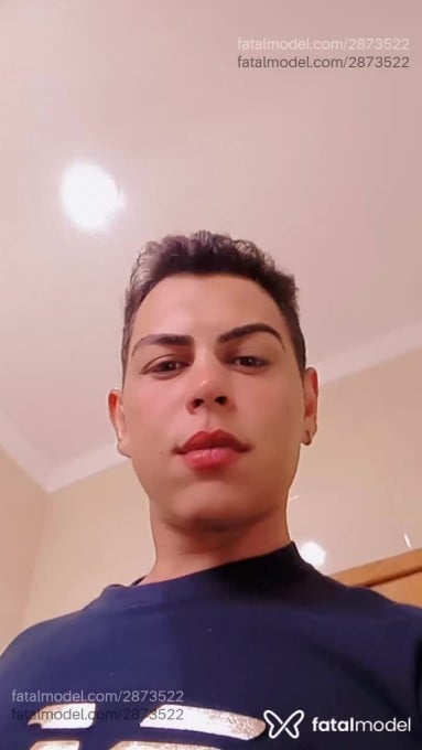 Acompanhante homem com cabelo castanho de olhos castanhos em Votuporanga Acompanhante homem com cabelo castanho de olhos castanhos em Votuporanga - Henry Becker