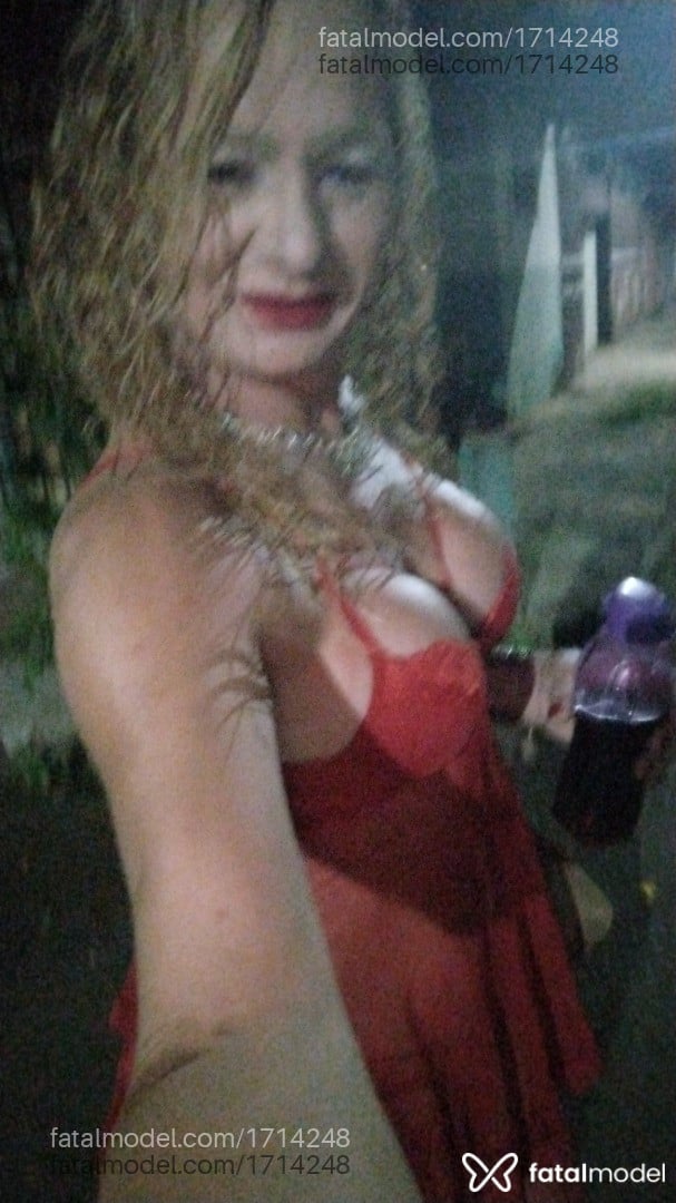 Acompanhante mulher trans loira (o) de olhos castanhos em Inocência - Cinthia Mirella