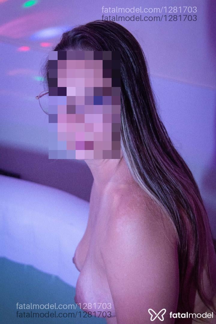 Acompanhante mulher com cabelo castanho de olhos castanhos em Porto Alegre - Bia Araujo