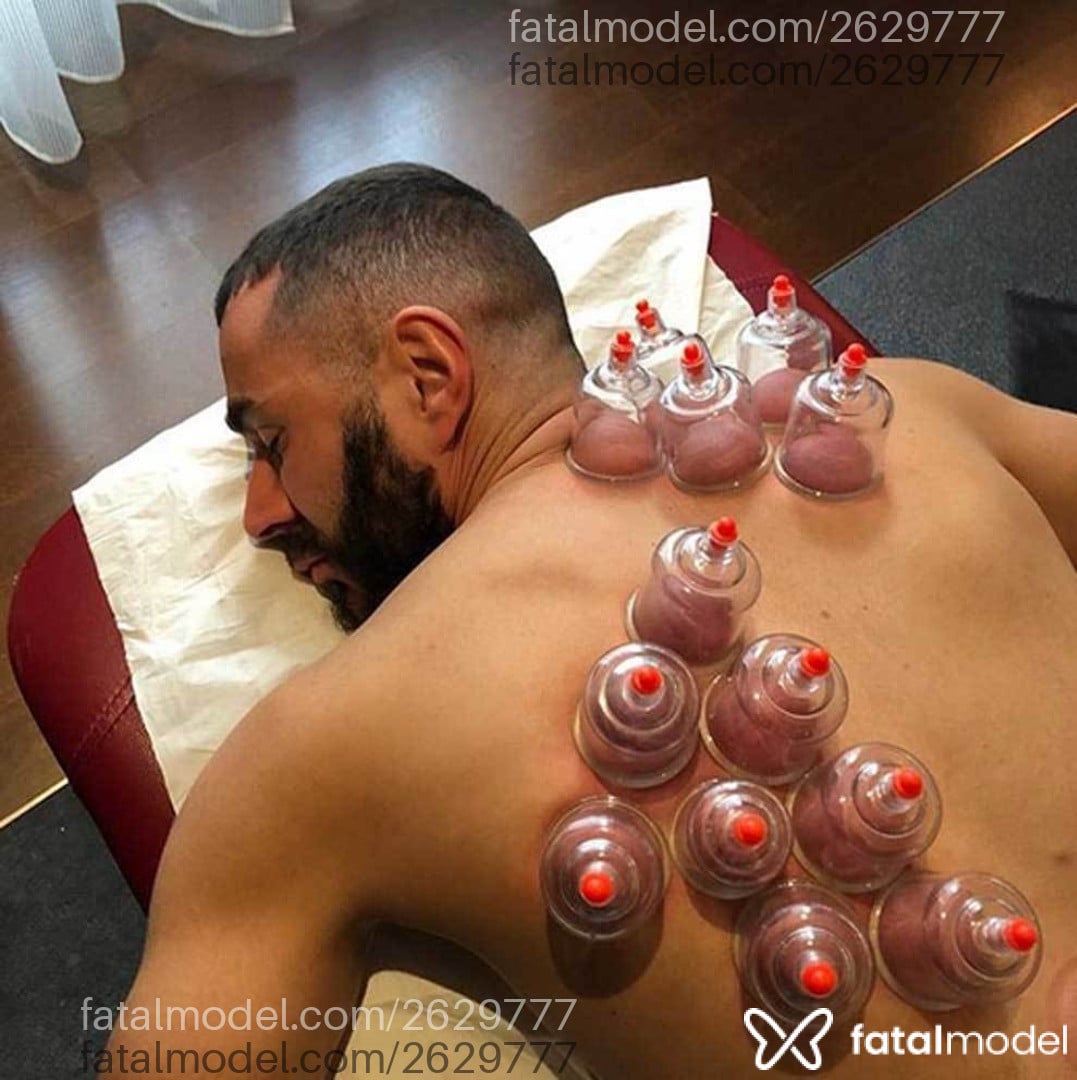 Acompanhante homem sem cabelo de olhos pretos em Pelotas - Masoterapeuta