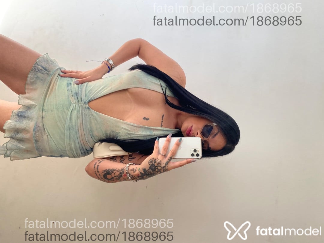 Acompanhante mulher morena (o) de olhos pretos em Itaquaquecetuba Acompanhante mulher morena (o) de olhos pretos em Itaquaquecetuba - Kim Medeiros