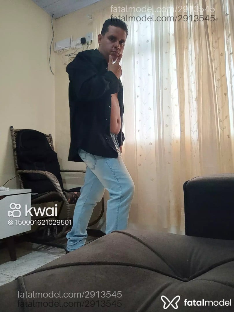 Acompanhante homem morena (o) de olhos castanhos em Brusque - Marlon jc