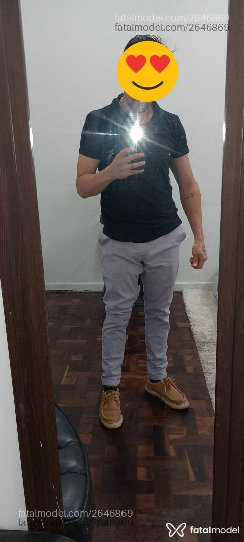 Acompanhante homem com cabelo castanho de olhos castanhos - Yohan