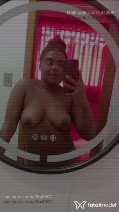 Acompanhante mulher com cabelo castanho de olhos castanhos em Passa Tempo Acompanhante mulher com cabelo castanho de olhos castanhos em Passa Tempo - Maluzinha