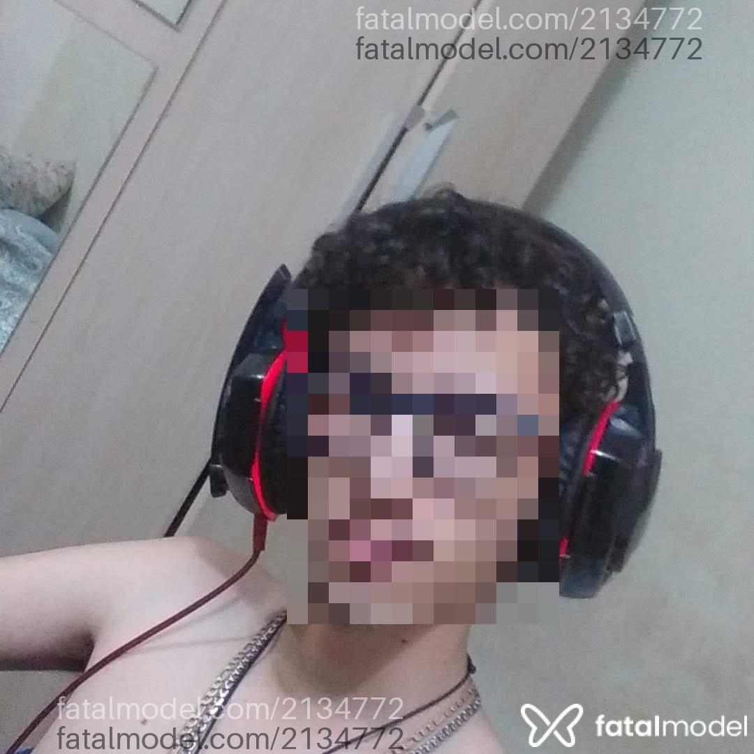 Acompanhante homem com cabelo castanho de olhos castanhos em São José do Rio Preto Acompanhante homem com cabelo castanho de olhos castanhos em São José do Rio Preto - Darck