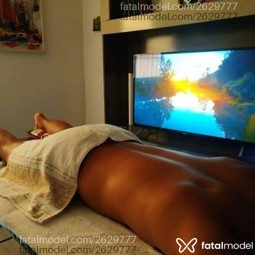 Acompanhante homem sem cabelo de olhos pretos em Pelotas - Masoterapeuta
