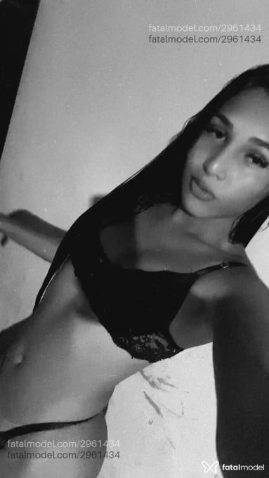 Acompanhante mulher trans morena (o) de olhos castanhos - Gabrielly Acompanhante mulher trans morena (o) de olhos castanhos - Gabrielly