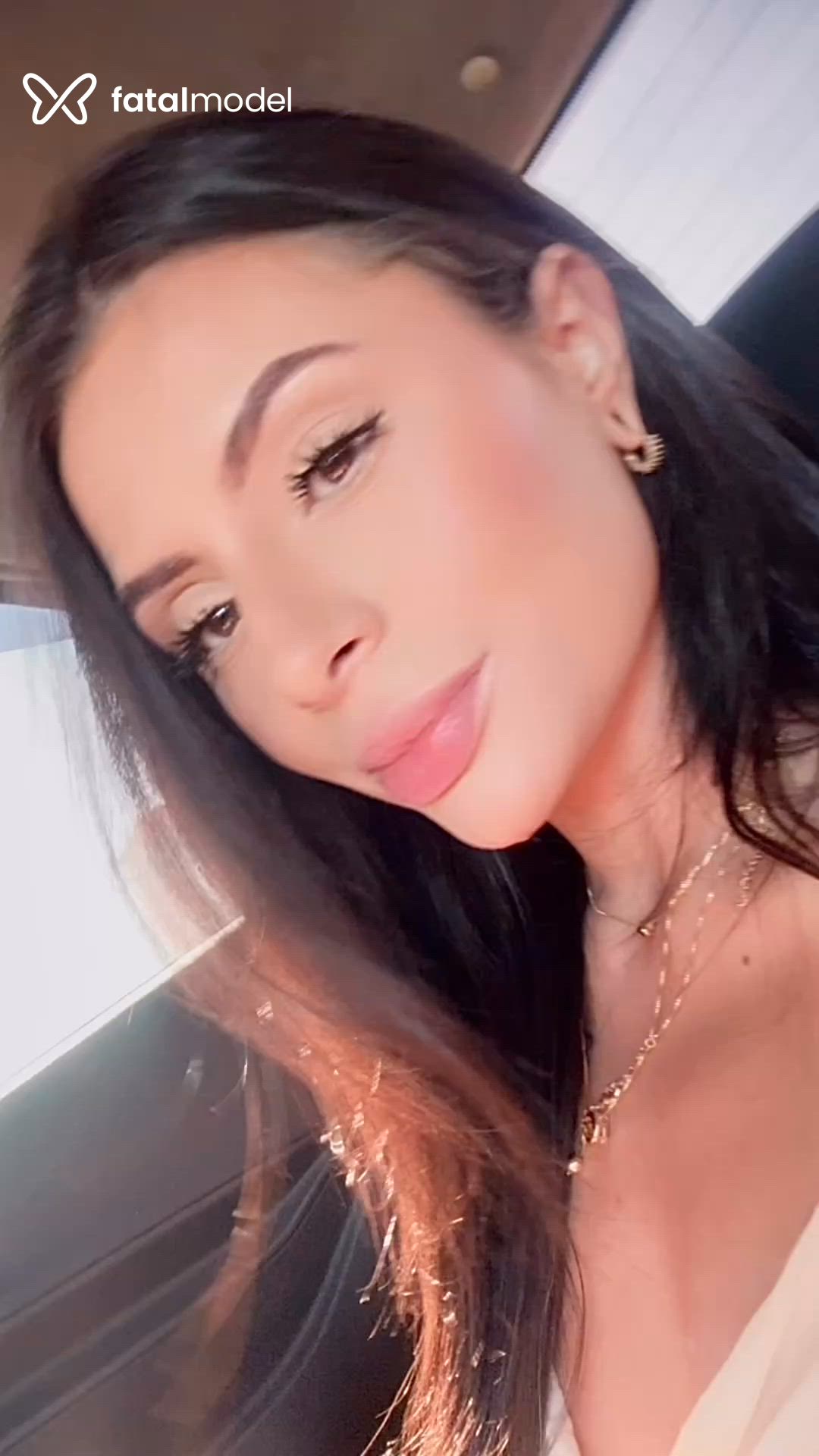 Acompanhante mulher com cabelo castanho de olhos castanhos em Rio de Janeiro Acompanhante mulher com cabelo castanho de olhos castanhos em Rio de Janeiro - Bianca Freitas