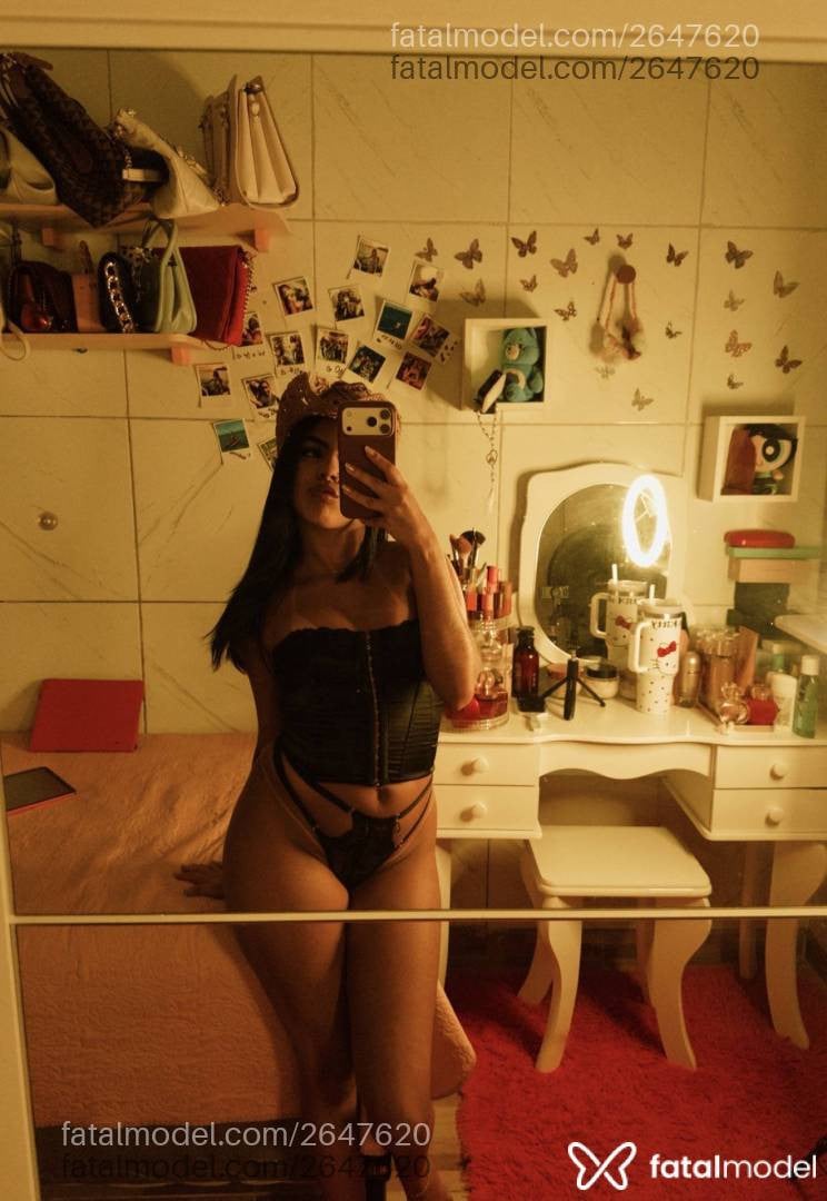 Acompanhante mulher morena (o) de olhos castanhos - Alice