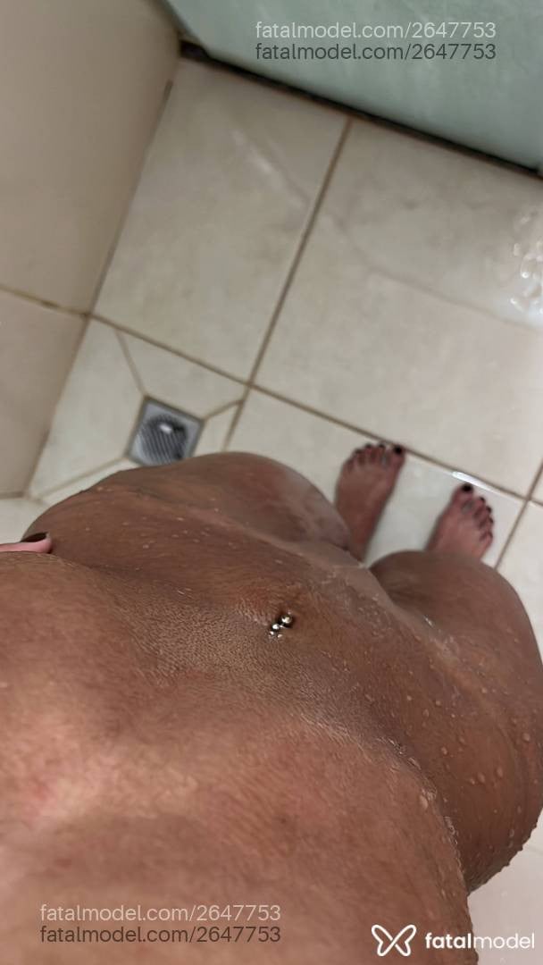 Acompanhante mulher morena (o) de olhos castanhos - Vitória