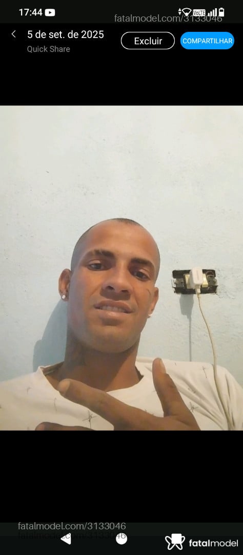 Acompanhante homem com cabelo castanho de olhos castanhos em Formiga Acompanhante homem com cabelo castanho de olhos castanhos em Formiga - Gustavo