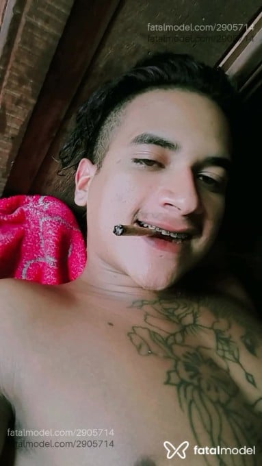 Acompanhante homem morena (o) de olhos castanhos em Rio Branco - RODRIGUES