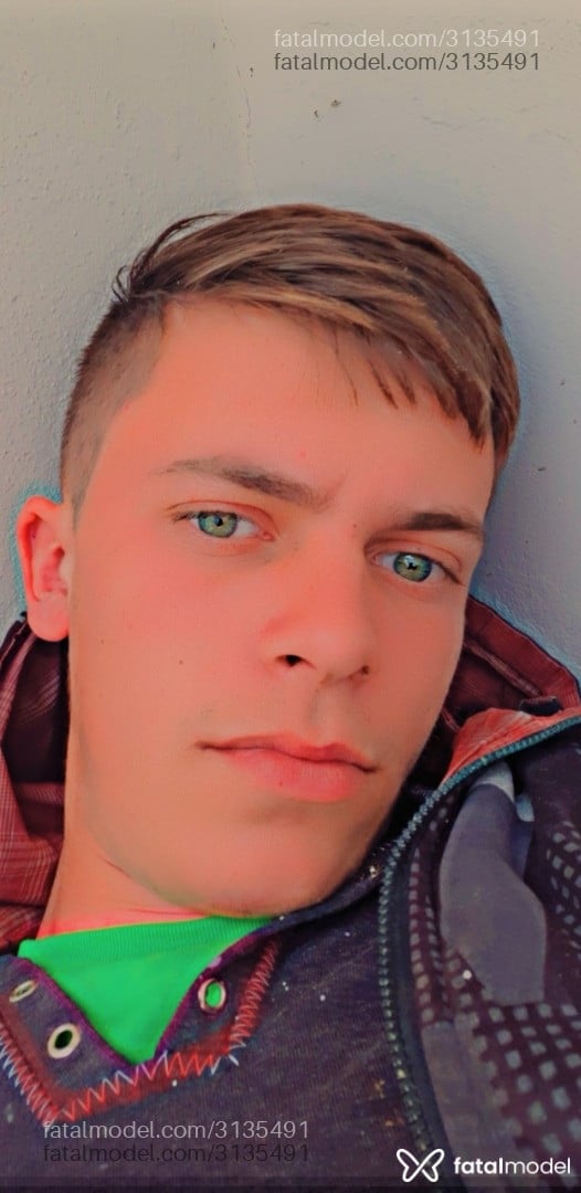 Acompanhante homem loira (o) de olhos azuis em Penha Acompanhante homem loira (o) de olhos azuis em Penha - Gringo