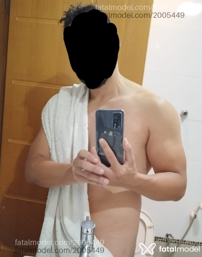 Acompanhante homem com cabelo castanho de olhos pretos em Foz do Iguaçu Acompanhante homem com cabelo castanho de olhos pretos em Foz do Iguaçu - Digo
