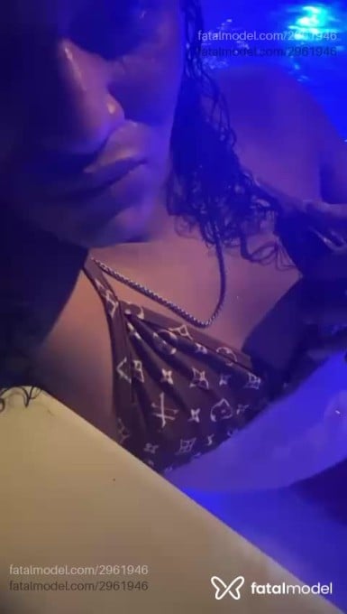 Acompanhante mulher trans morena (o) de olhos castanhos em Sapucaia do Sul - Michelly Werneck