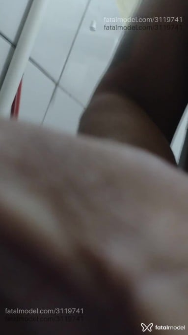 Acompanhante homem morena (o) de olhos castanhos em Porto Real Acompanhante homem morena (o) de olhos castanhos em Porto Real - Kaennn