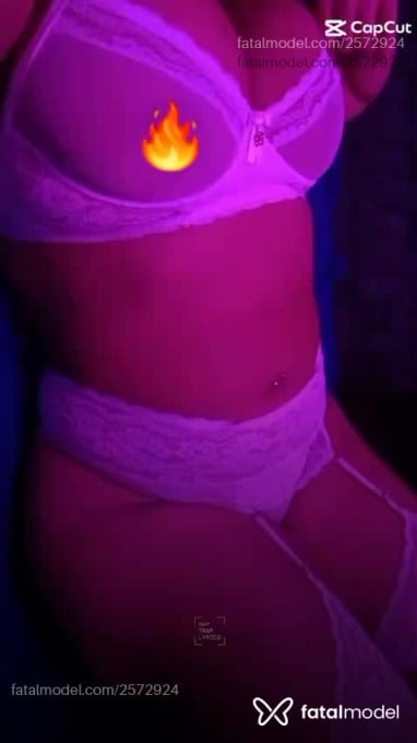 Acompanhante mulher morena (o) de olhos castanhos - Vivi Fontinely