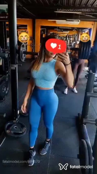Acompanhante mulher loira (o) de olhos castanhos em São Lourenço - Lais Please